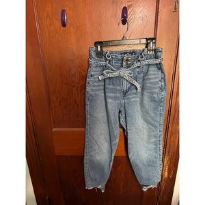 Hollister Curvy Ultra High Rise Mom Jean